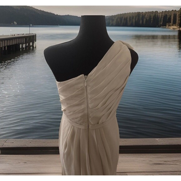 Chic Azazie Sharon ALine One Shoulder Chiffon Frost Gown Size A4 formal Wedding - Picture 4 of 9